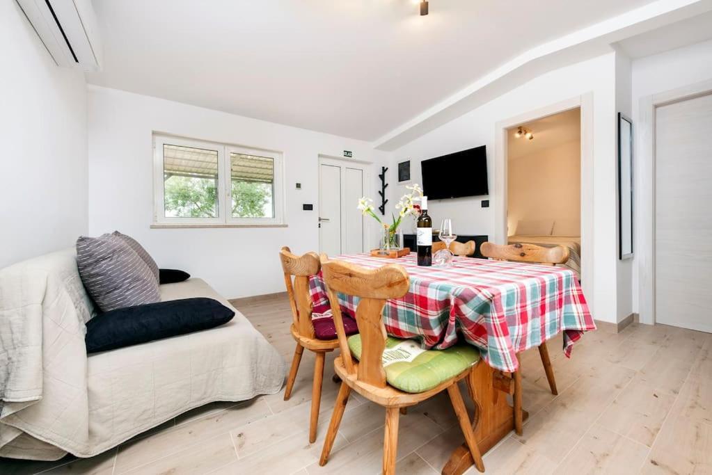 Kuca Za Odmor Toncas Villa Rovinj Buitenkant foto